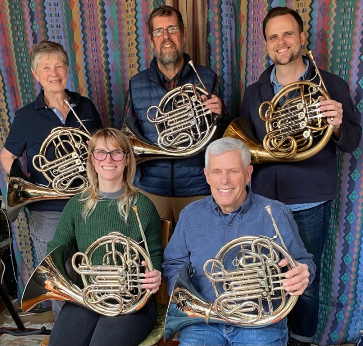 Cornocopia - 5 French horn players holding instruments